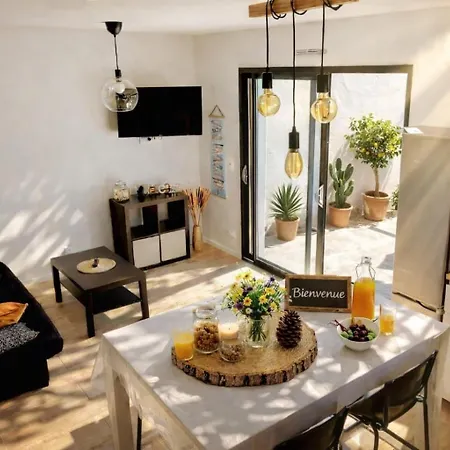 Appartement La à Pied, T2 De 35 M2 Avec Cuisine, Sdb Et Jardin Privatif, Parking, Draps Et Serviettes Inclus