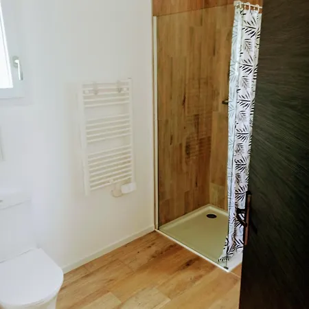 La A Pied, T2 De 35 M2 Avec Cuisine, Sdb Et Jardin Privatif, Parking, Draps Et Serviettes Inclus * Labenne